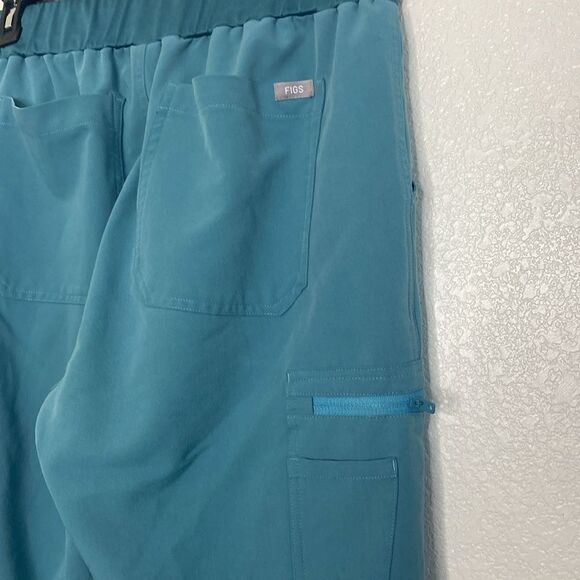 FIGS Technical Collection Women’s Scrub Pants Size M - Picture 5 of 8